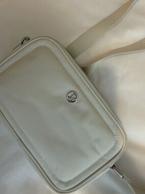 lululemon athletica Cream Men's Belt Bag